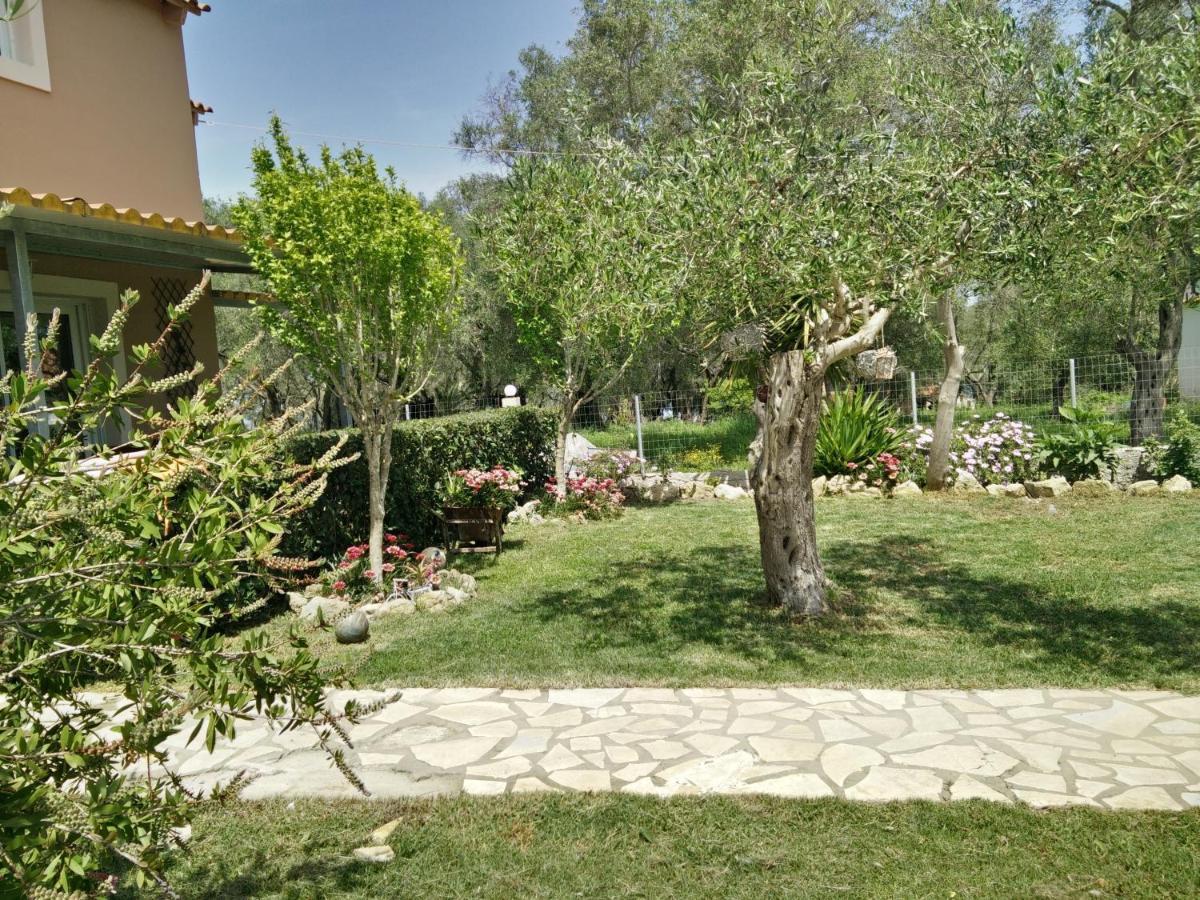 Ferienwohnung Spiti Lou Notos Exterior foto