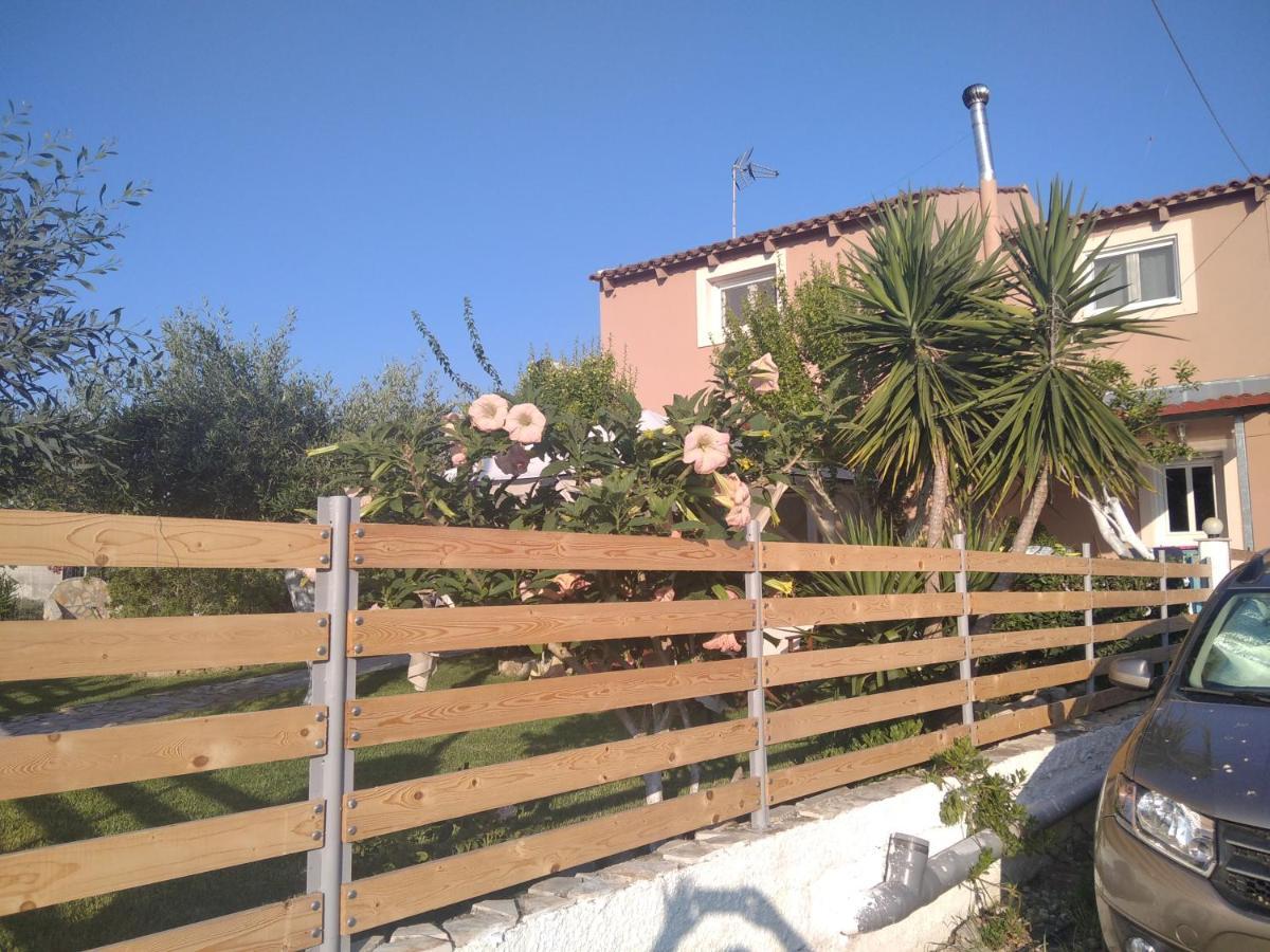 Ferienwohnung Spiti Lou Notos Exterior foto